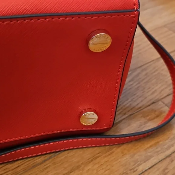 Michael Kors Medium Selma Bag - Picture 6 of 16